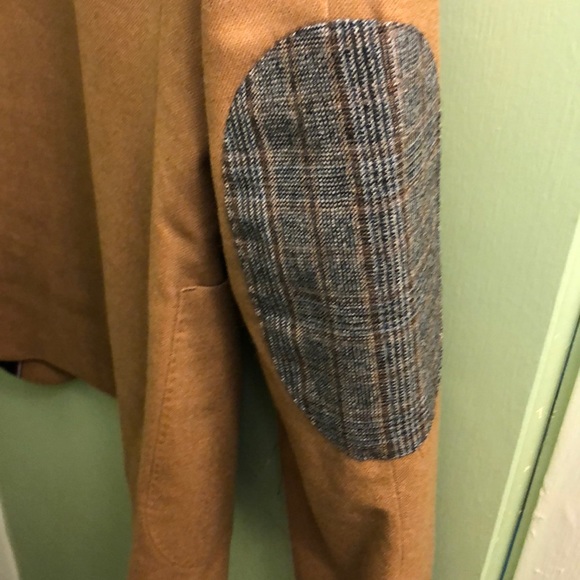 Blazer - Picture 4 of 4